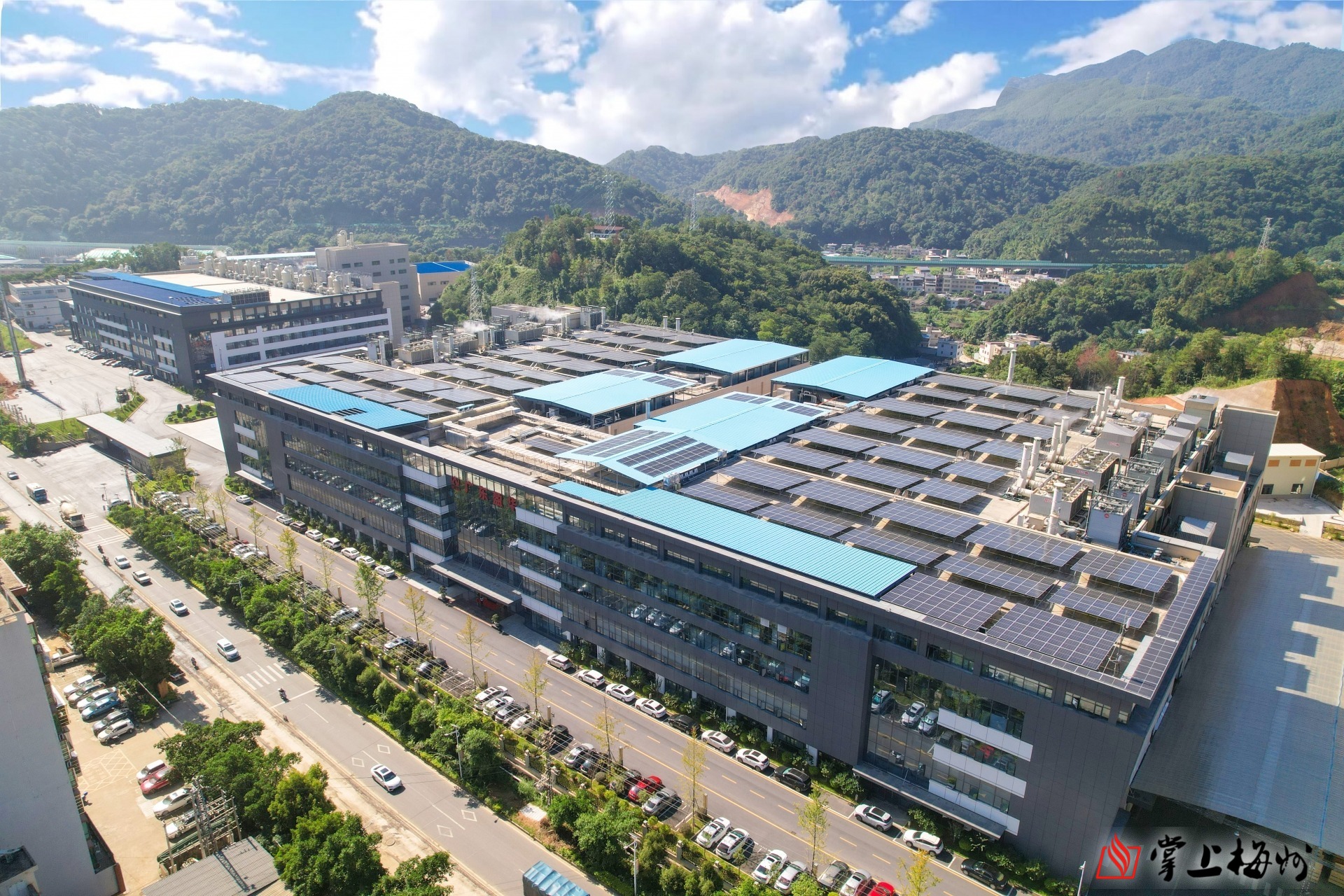 深耕铜箔创佳绩 向“新”而行促蝶变——记全国工业和信息化系统先进集体广东米兰官方网站-米兰milan(中国)电子科技有限米兰官方网站-米兰milan(中国)
